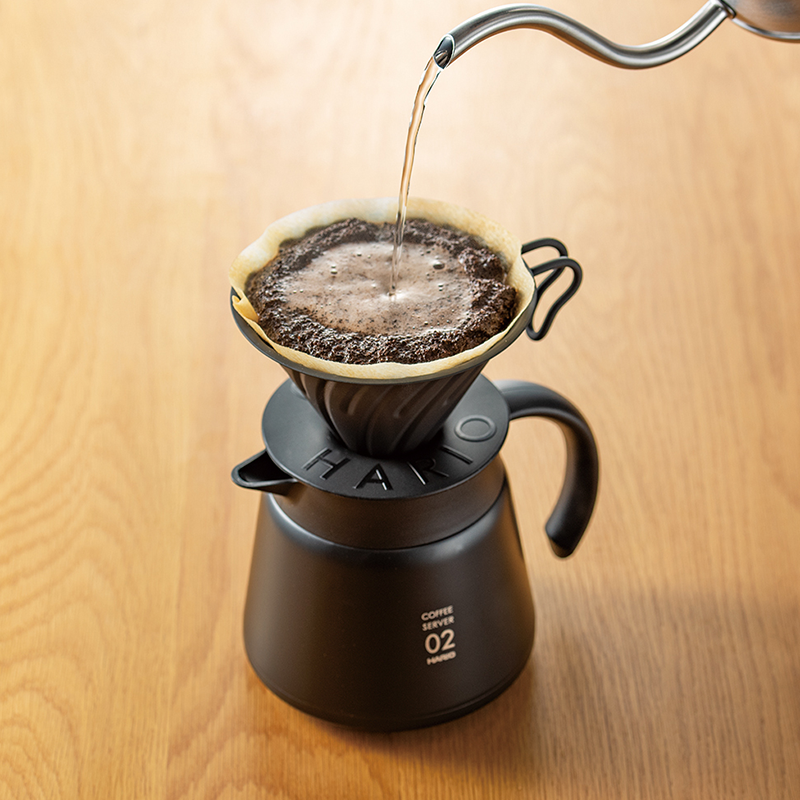 Review: The Hario V60 insulated server keeps coffee hot for hours